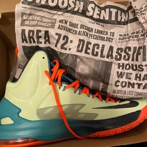 KD V AS